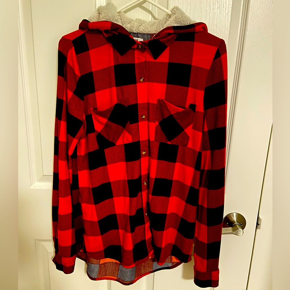 Comfy buffalo plaid long sleeve top with hood